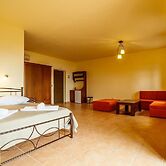 Onar Mani Suites