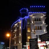 Srivar Hotels