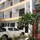 The Palines Apartment Hotel