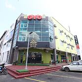 Super OYO 89771 Dane & Shue