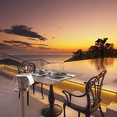 Vivid Blue Serenity Resort