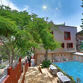 Hotel Marigold Mount Abu with Swimming Pool