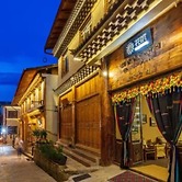 Floral Hotel · Yangqi Space Boutique Inn