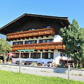 Spacious Apartment near Ski Trail in Maishofen