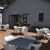 Explorer Backpackers