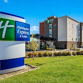 Holiday Inn Express & Suites Tulsa East - Catoosa by IHG