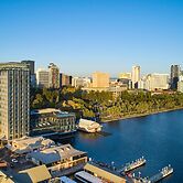 DoubleTree by Hilton Perth Waterfront
