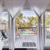 West Palm Beauty With Private Pool 4 Bedroom Home by RedAwning