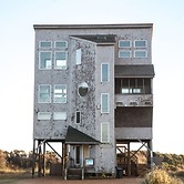 The Sunny Spot 4 Bedroom Cottage by RedAwning