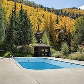 103 Fallridge Miniums 3 Bedroom Condo by RedAwning