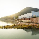 Hi Mohang Pool Villa