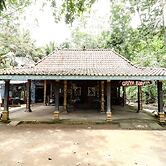 Segajih Central Stay and Education