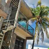 Kaeli's Caribbean Studios