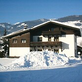 Spacious Apartment near Ski Area in Niedernsill