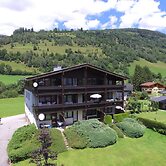 Apartment Niedernsill Near Ski Slopes