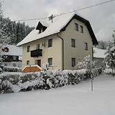 Scenic Holiday Home in Deutsch Griffen near Hochrindl