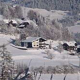 Cozy Apartment in Afritz am See near Gerlitzen Ski Area