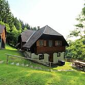 Spacious Chalet with Sauna near Ski Area in Wolfsberg