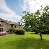 Rustic Vacation Home, Baneux