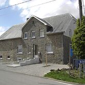 Group House With 3 Apartment for Family