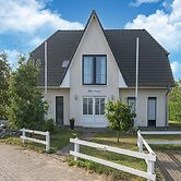 Holiday Flat in Bastorf With its own Garden