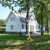 Superb Holiday Home With Garden in Serinchamps
