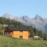 Chalet in La Tzoumaz Near Ski Lift