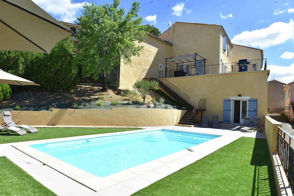 Peaceful Poolside Escape