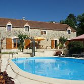Family Retreat in Thedirac