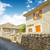 Montclus Charm: Views & Calm