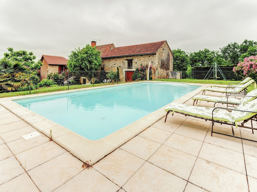 Comfortable Holiday Home With Private Pool