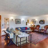 Cozy Detached House, Wide Garden, Wifi