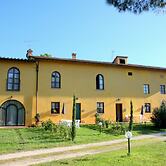 Spacious Apartment in Vinci With Pool and Garden
