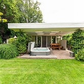 Beautiful Holiday Home in Oldenzaal with Hot Tub