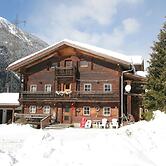 Chalet in Matrei Near Ski Lift & Bus