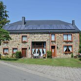 Vintage Home With Pets