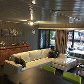 Modern Waterfront Chalet