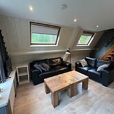 Family Bungalow by the Fen