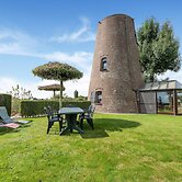 Charming Nieuwpoort Mill Retreat