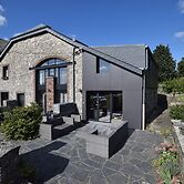 Charming Holiday Home in Sainte-ode With Terrace