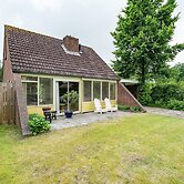 Cozy Holiday Home with Hot Tub in Lauwersoog by Lake