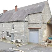 Vintage Holiday Home in Couvin near River