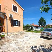 Apartment 1876