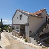 Nice Apartment With Private Roofed Terrace, Near the Sea and National
