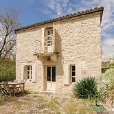 Cottage in Wine Country