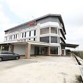 OYO 89888 Dz Residence Guest House