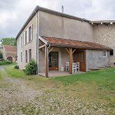 Vintage Holiday Home in Nouart