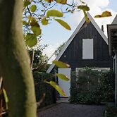 Beautiful Holiday Home Near Lawn Bowling in Krabbendam