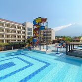 RedDoorz Resort Premium @ Sangkan Hurip Kuningan