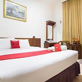 RedDoorz near Pantai Falajawa Ternate